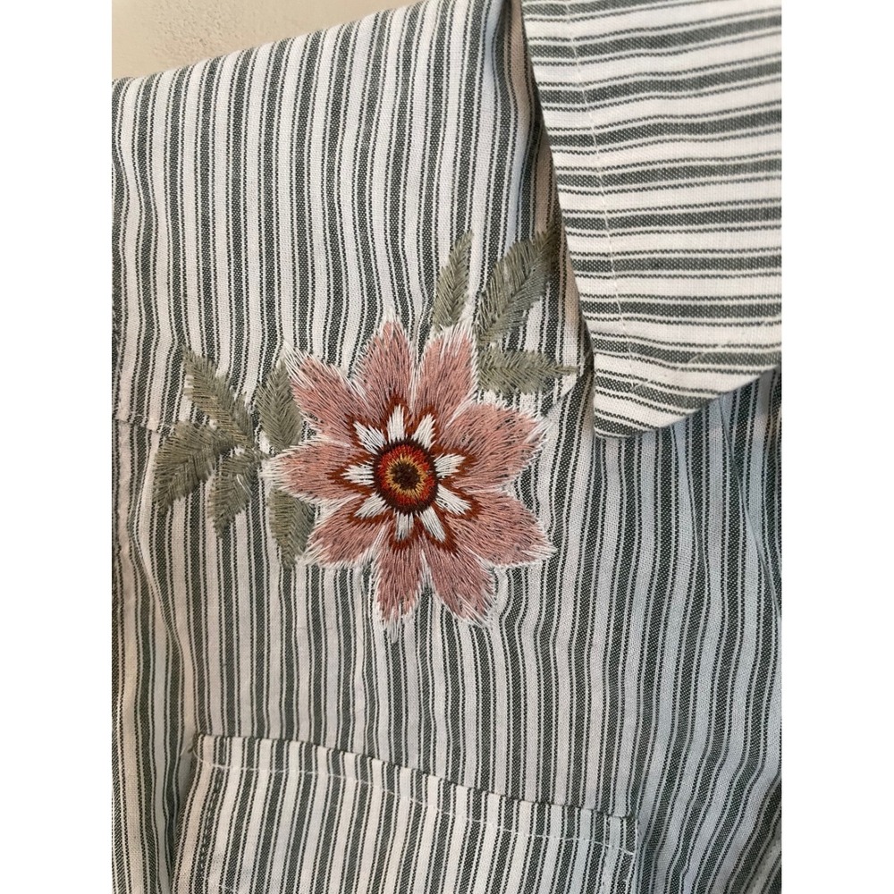 Driftwood Size S Green Striped Floral Embroidered Tie Front Top Western Boho - Picture 3 of 8